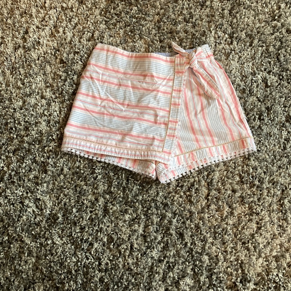 Vineyard vines shorts/skirt colorful stripe super cute